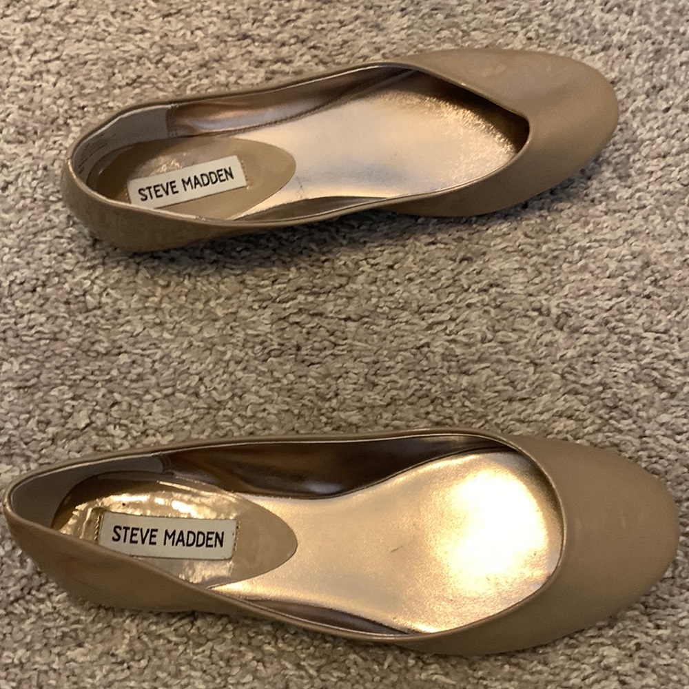Patent ballet flats
